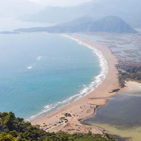 Отель Holiday Hotel Dalyan Дальян
