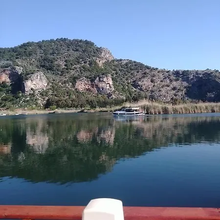 Отель Holiday Hotel Dalyan 2*