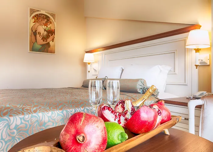 Отель Holiday Hotel Dalyan Дальян