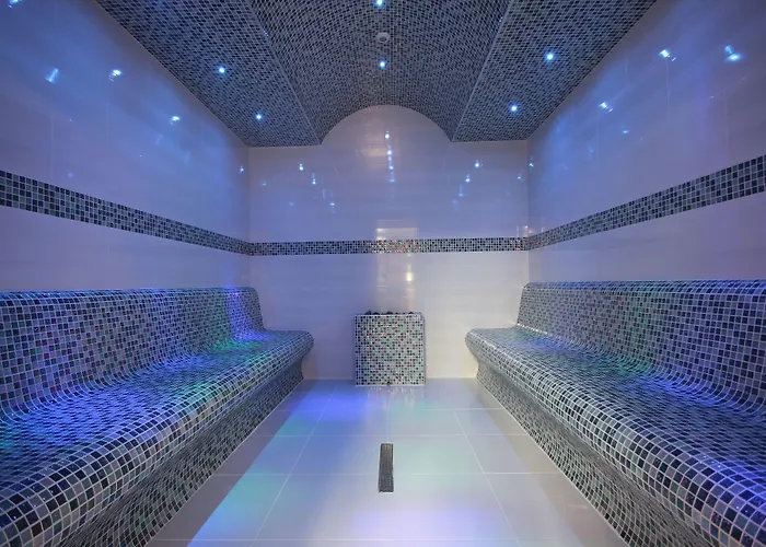 Отель Holiday Hotel Dalyan 2*