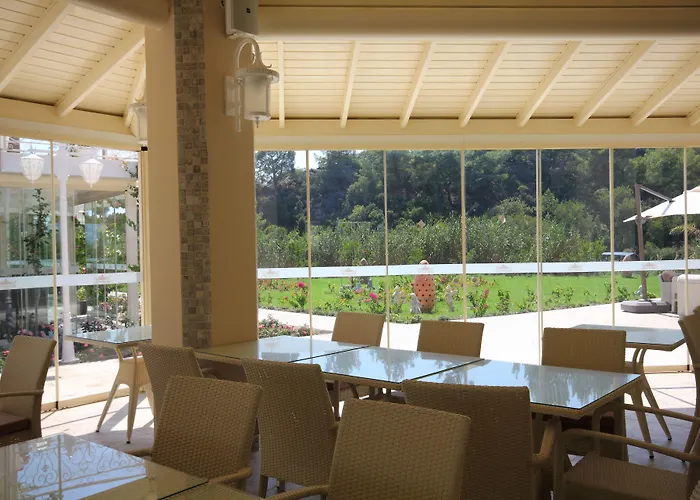 Отель Holiday Hotel Dalyan 2*