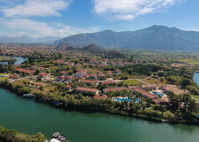 Отель Holiday Hotel Dalyan Дальян