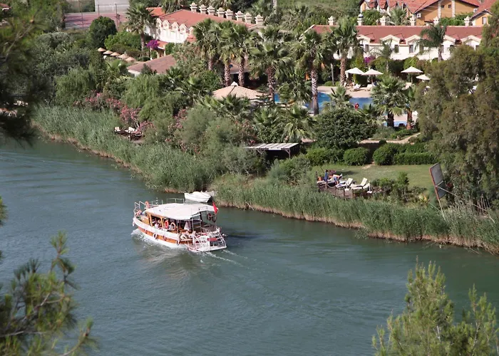 Holiday Hotel Dalyan Дальян