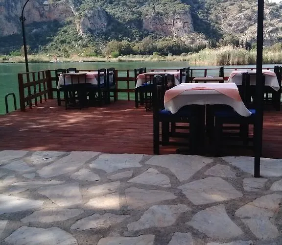 Holiday Hotel Dalyan 2* Дальян