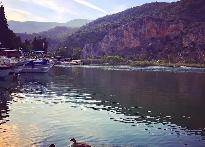 Отель Holiday Hotel Dalyan Дальян