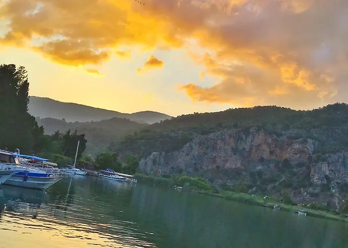 Holiday Hotel Dalyan Дальян