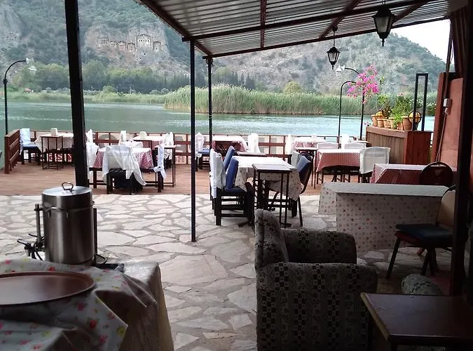 Отель Holiday Hotel Dalyan